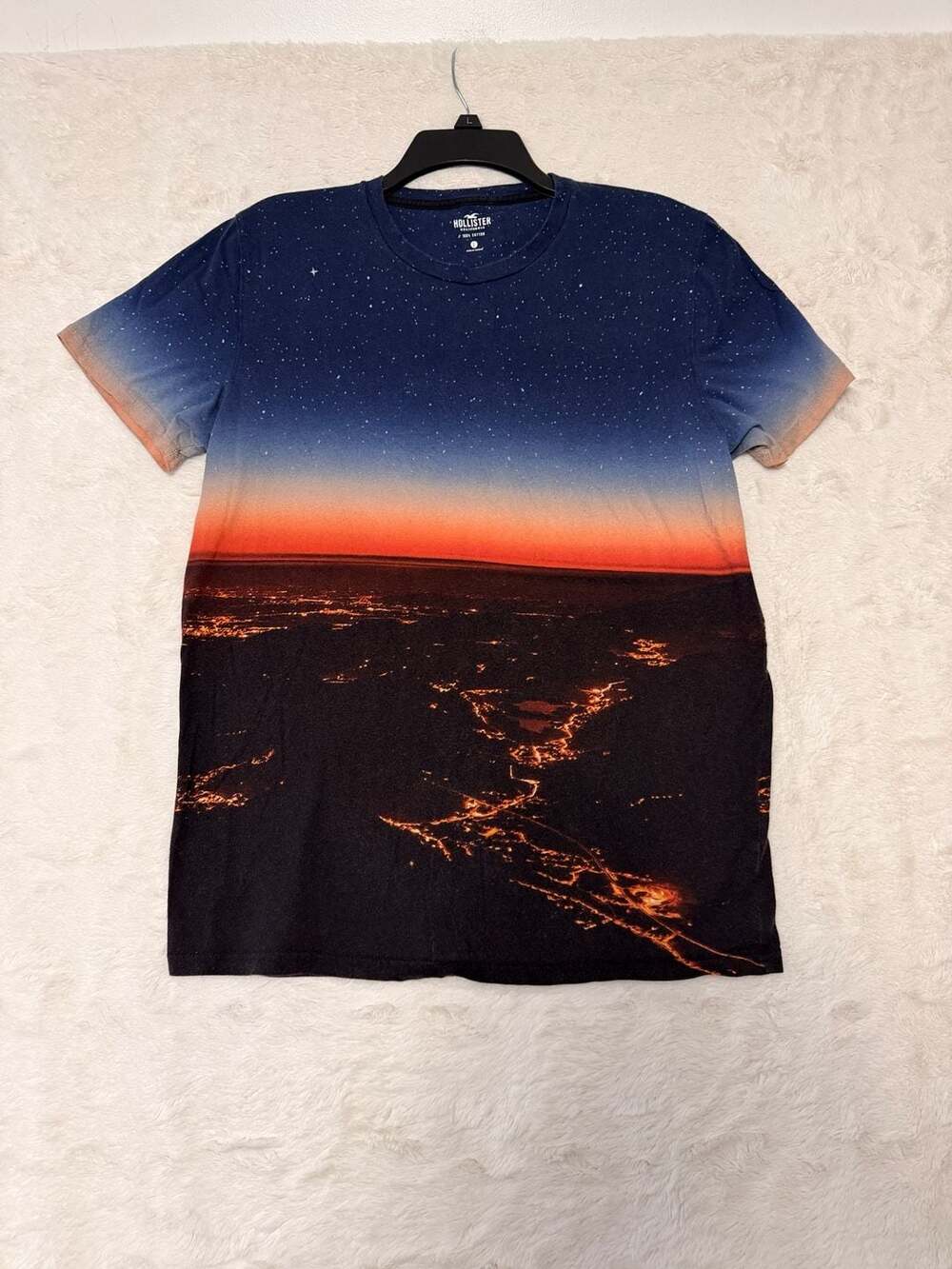 Hollister Sunset & Cityscape Graphic T-Shirt Size L Blue